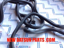 DATSUN ROADSTER LOW WINDSHIELD GLASS WEATHERSTRIP  